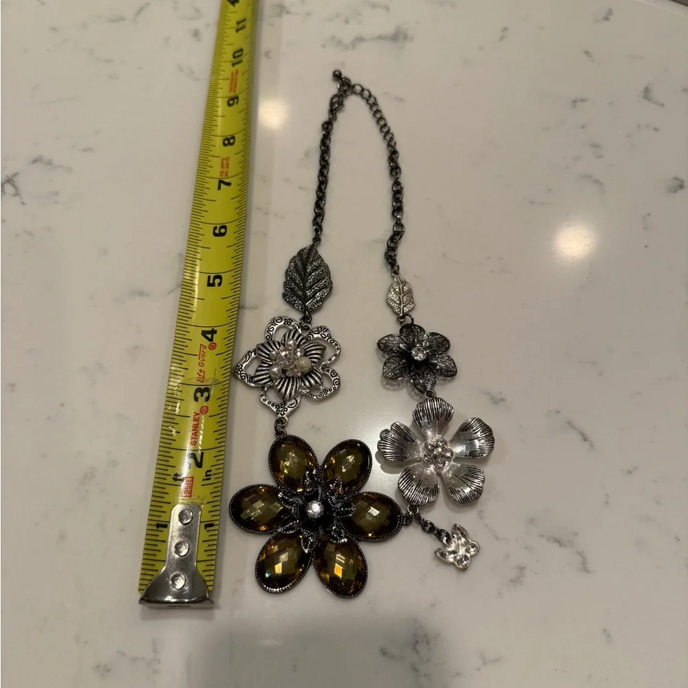 Statement Necklace Large Flowers Faceted Green Stone Silver tone Leaf Butterfly